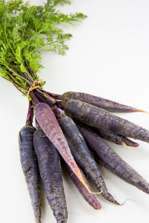 A bunch of purple carrots